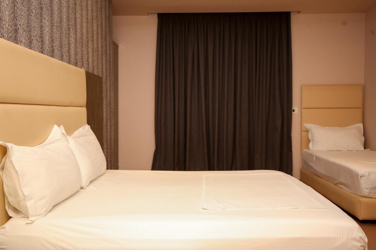 Hotel Aliko Radhimë Exteriér fotografie