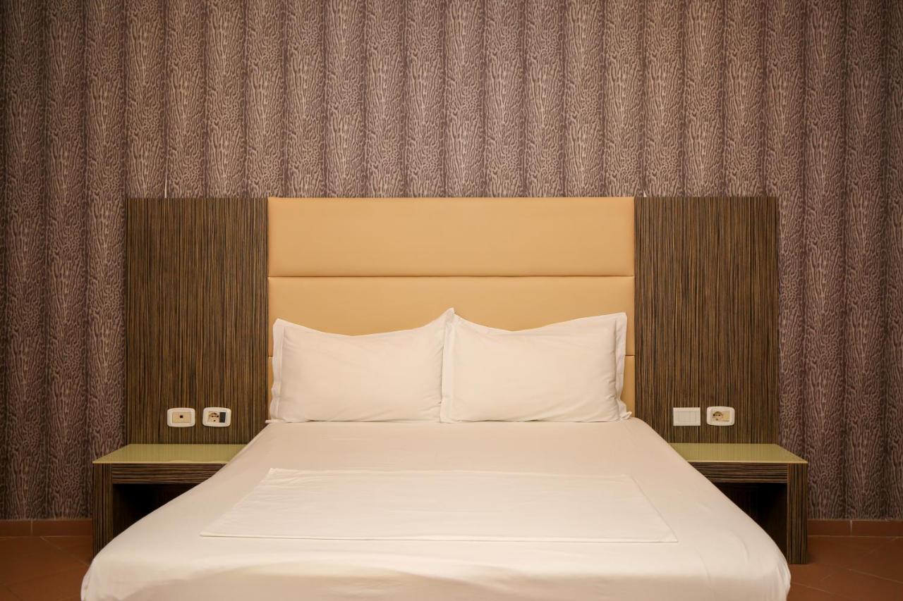 Hotel Aliko Radhimë Exteriér fotografie
