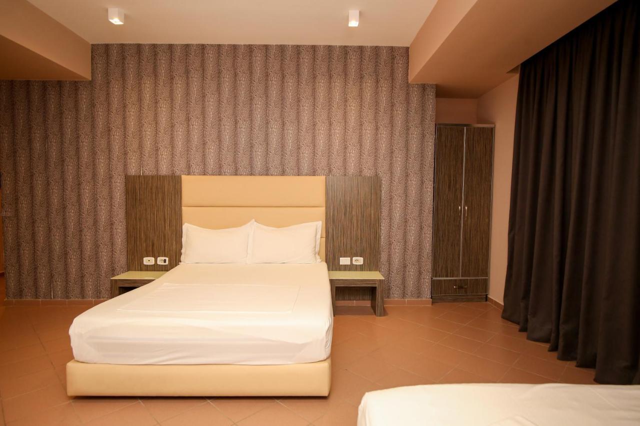 Hotel Aliko Radhimë Exteriér fotografie