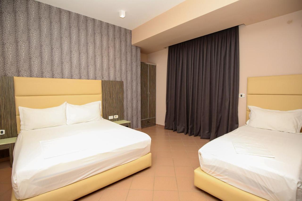 Hotel Aliko Radhimë Exteriér fotografie